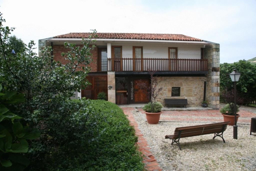 Hotel Posada Los Calderones Santillana del Mar Exterior foto